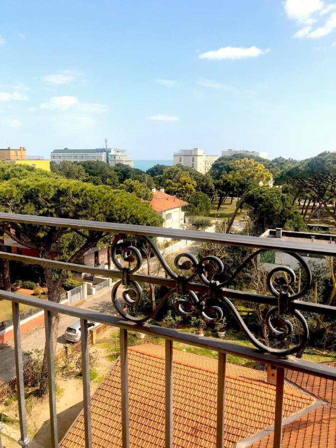 Hotel B&B Des Bains Milano Marittima Bagian luar foto