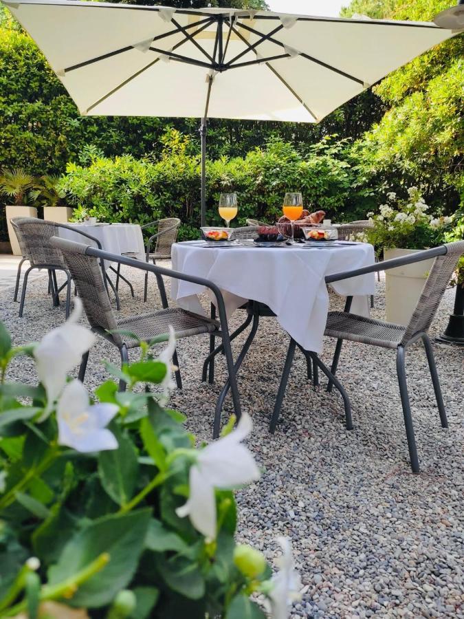Hotel B&B Des Bains Milano Marittima Bagian luar foto