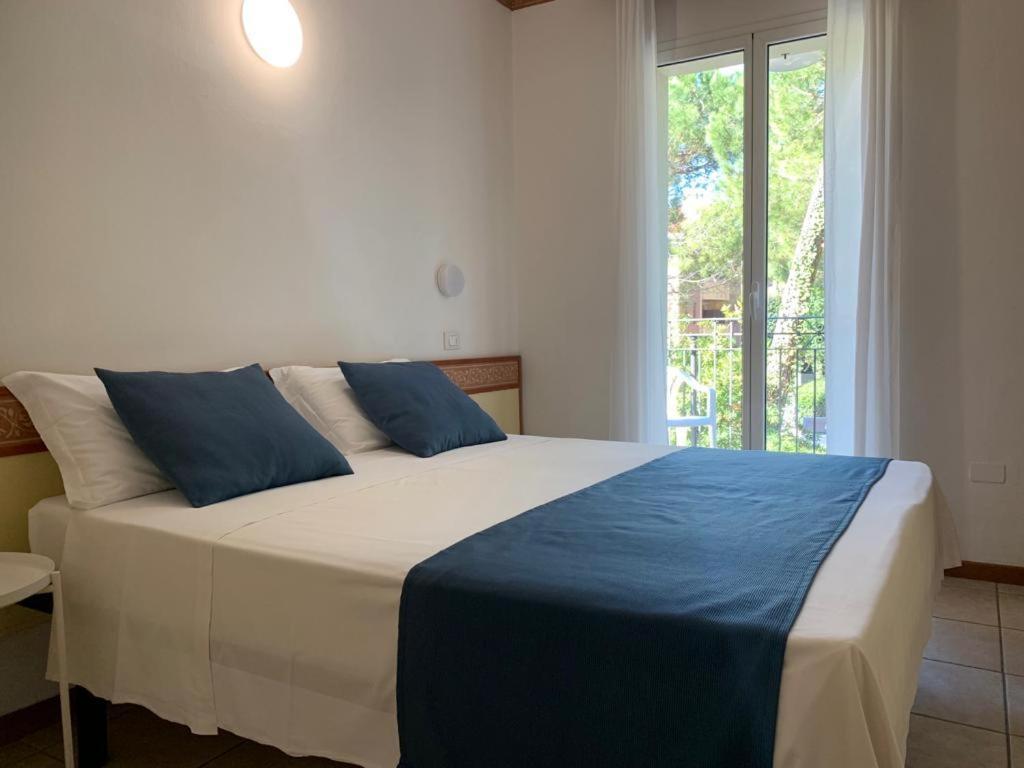 Hotel B&B Des Bains Milano Marittima Bagian luar foto