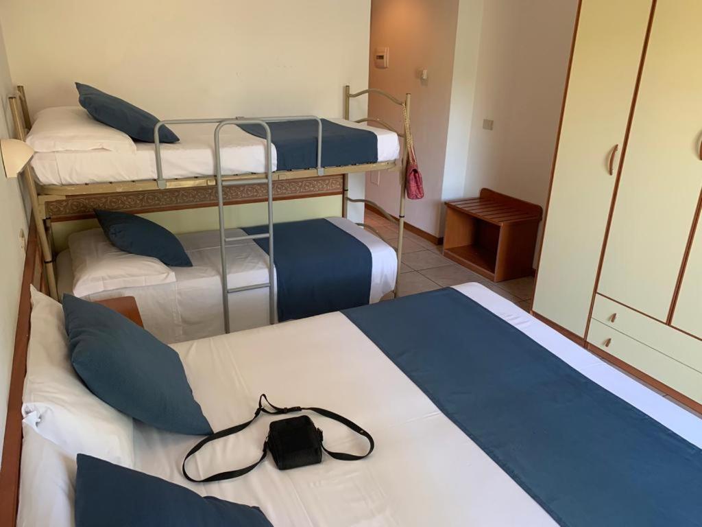 Hotel B&B Des Bains Milano Marittima Bagian luar foto